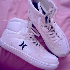 Women White Hurley High Sneakers barely used! Size 7 M